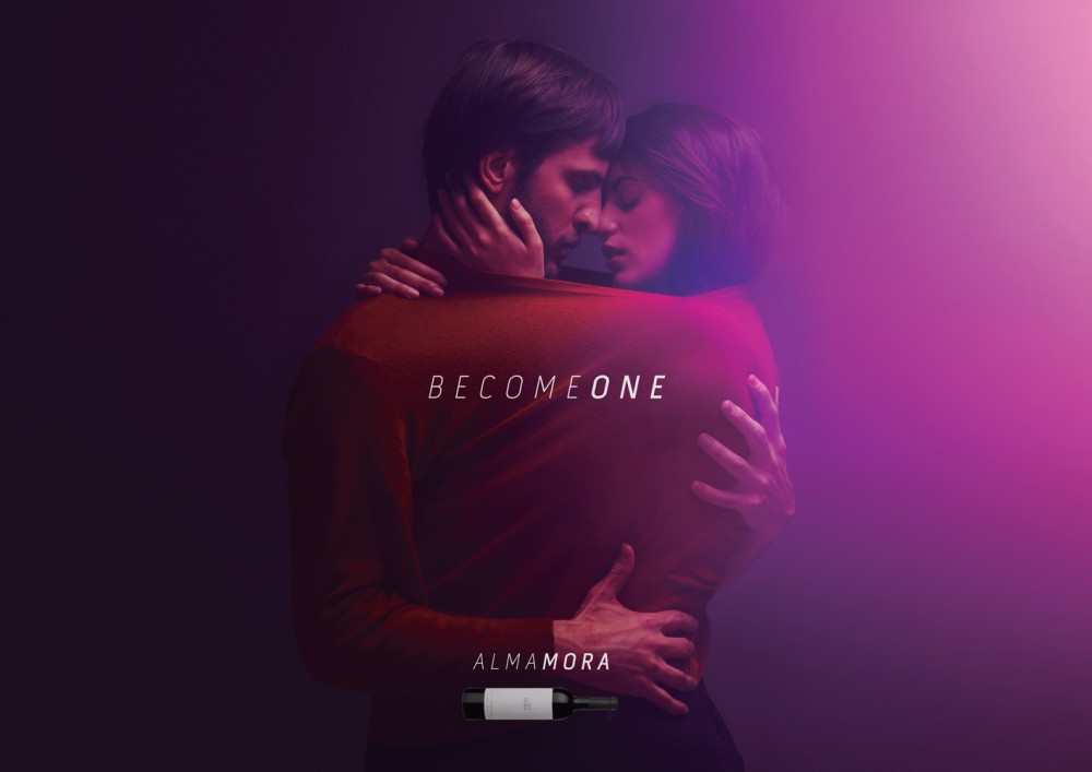 Alma Mora love image