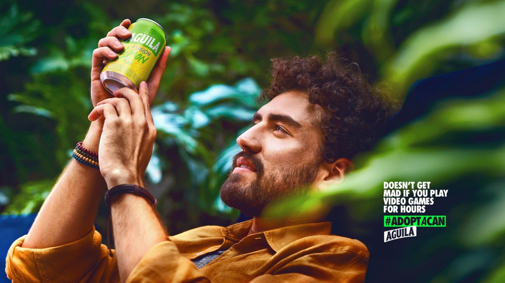 Aguila Adopta una lata image